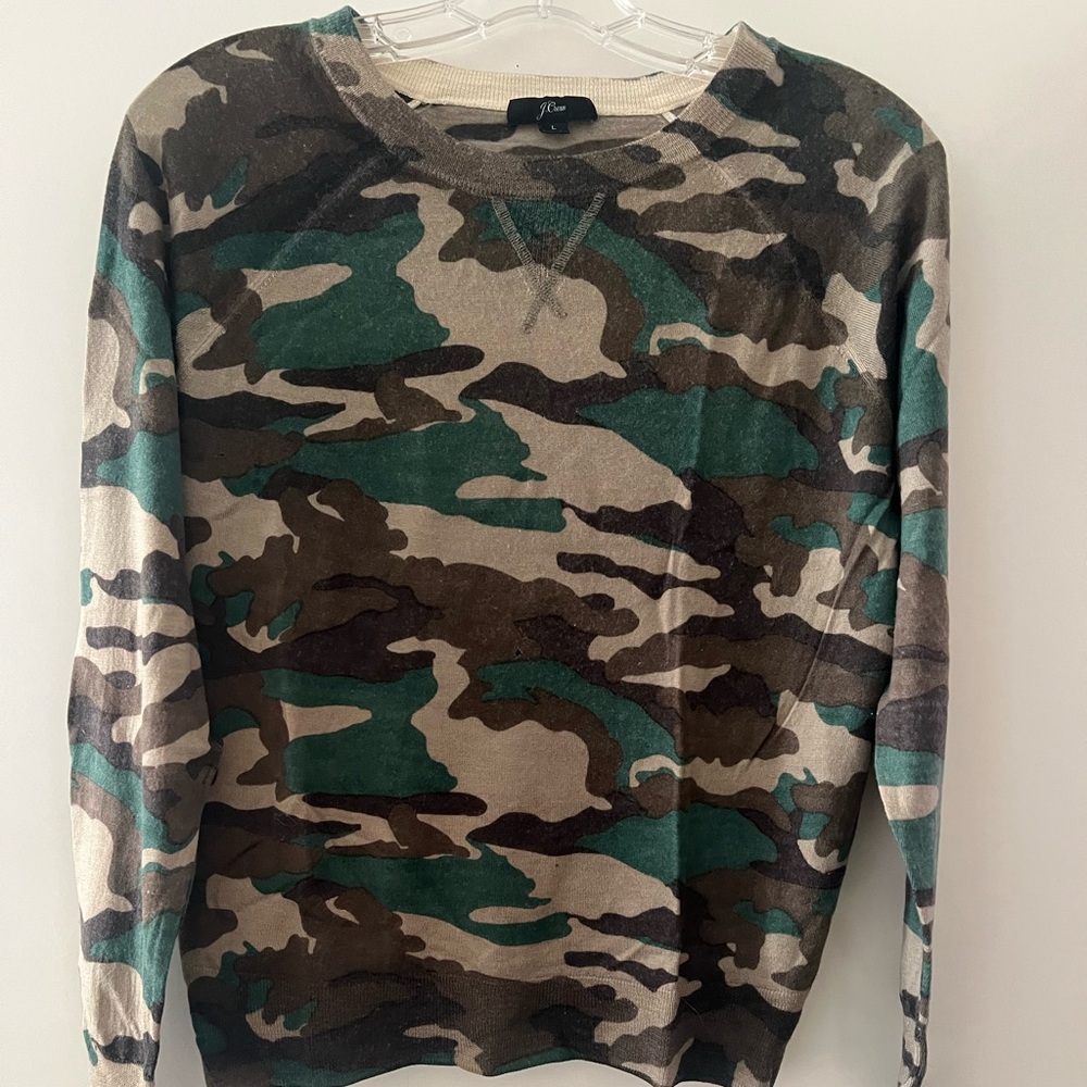 Size L jcrew army green 100% wool sweater